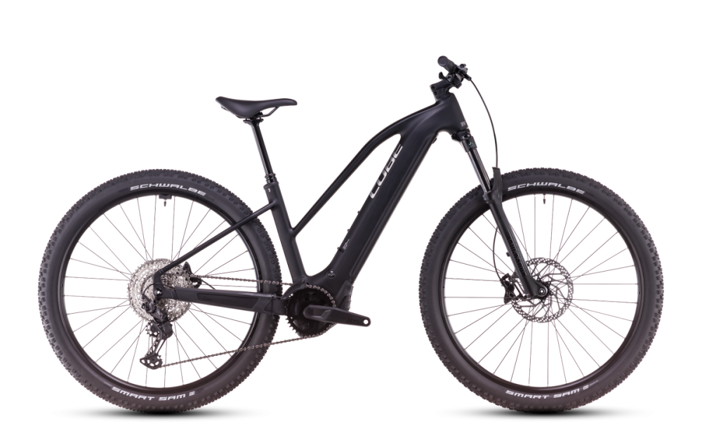 CUBE Reaction Hybrid Race 800